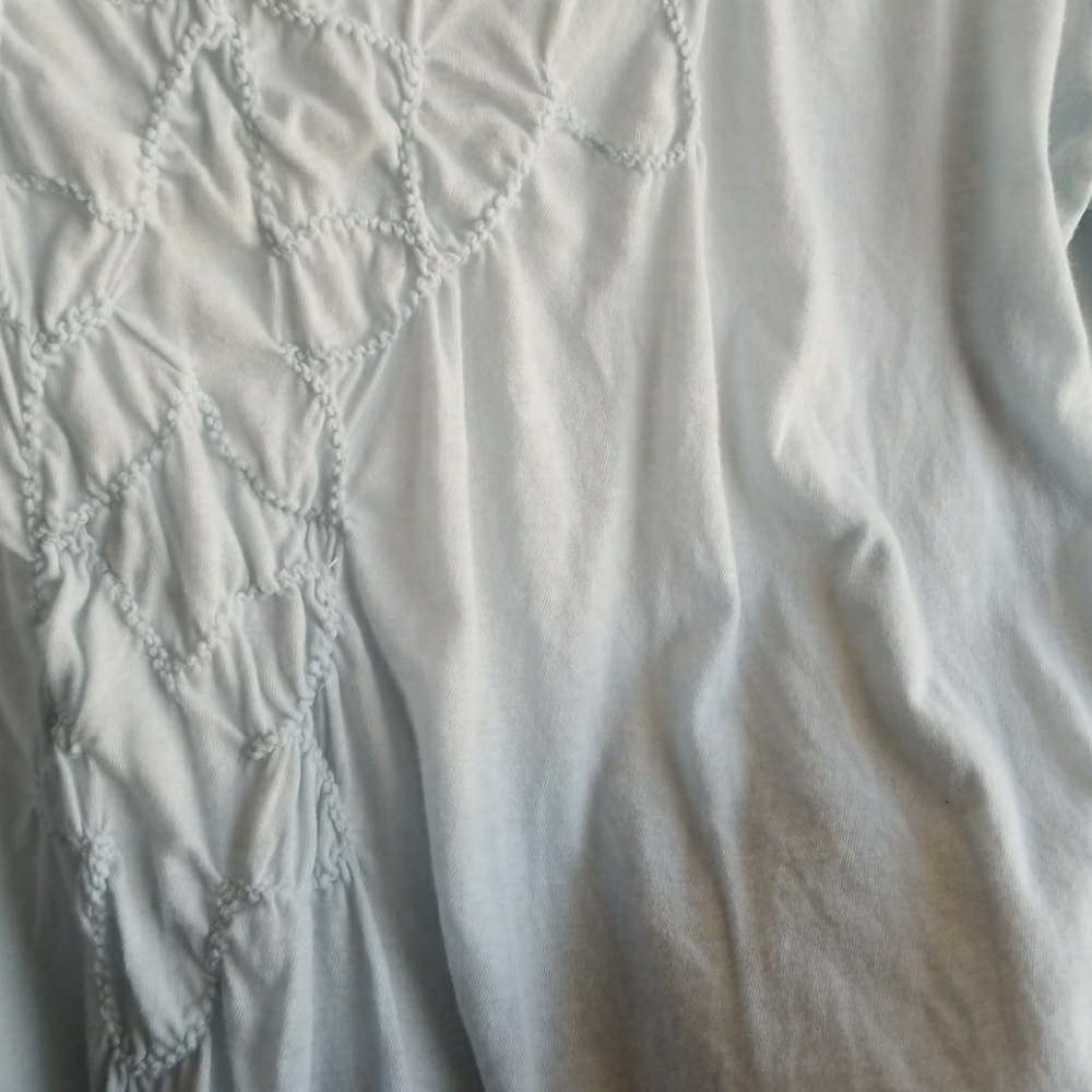 Light blue v-neck top - Picture 3 of 3